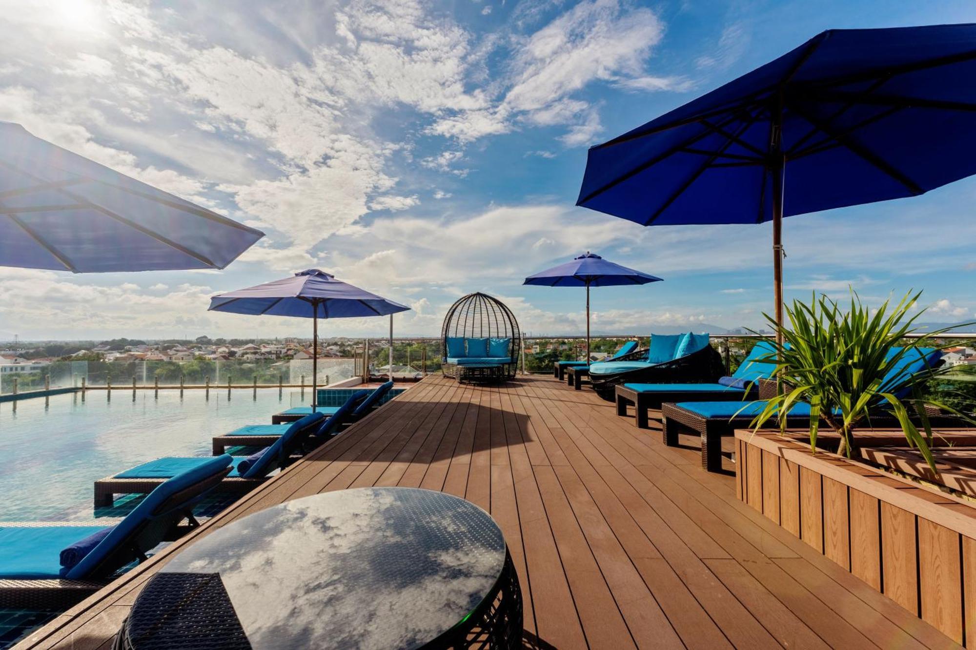 Qualia De Hotel Hoi An - Rooftop Bar City View Exterior foto