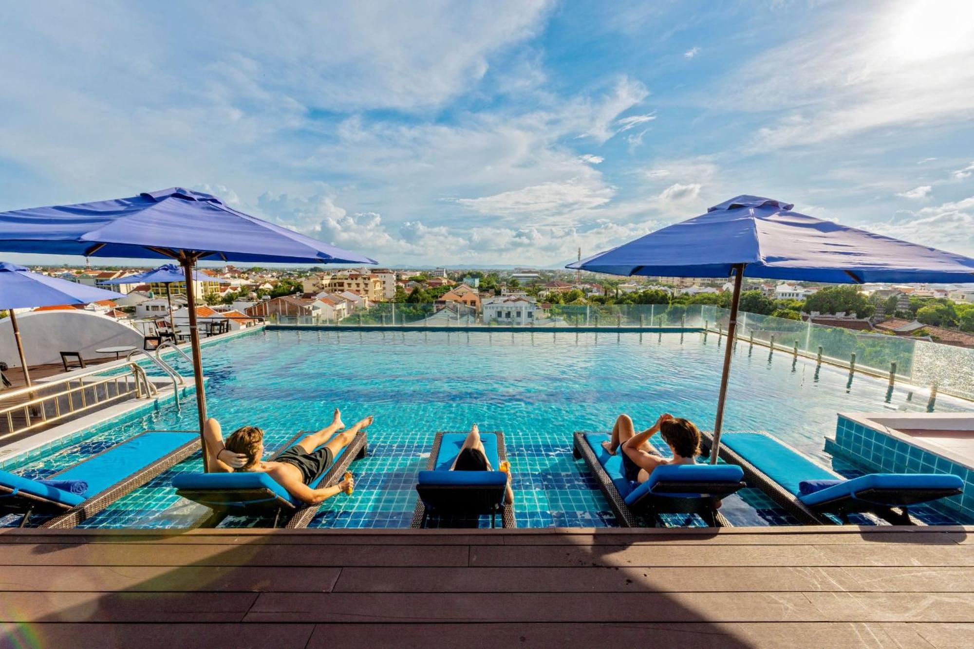 Qualia De Hotel Hoi An - Rooftop Bar City View Exterior foto